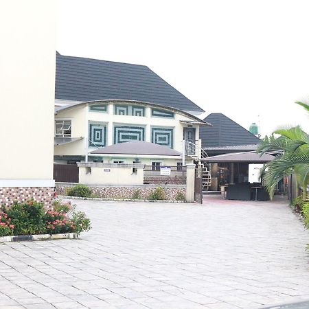 Royal Charlin Hotel And Suites Port Harcourt Ngoại thất bức ảnh